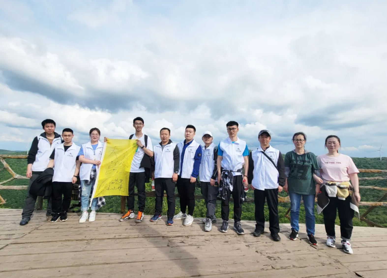瓦力游戏2021年团建活动圆满落幕！